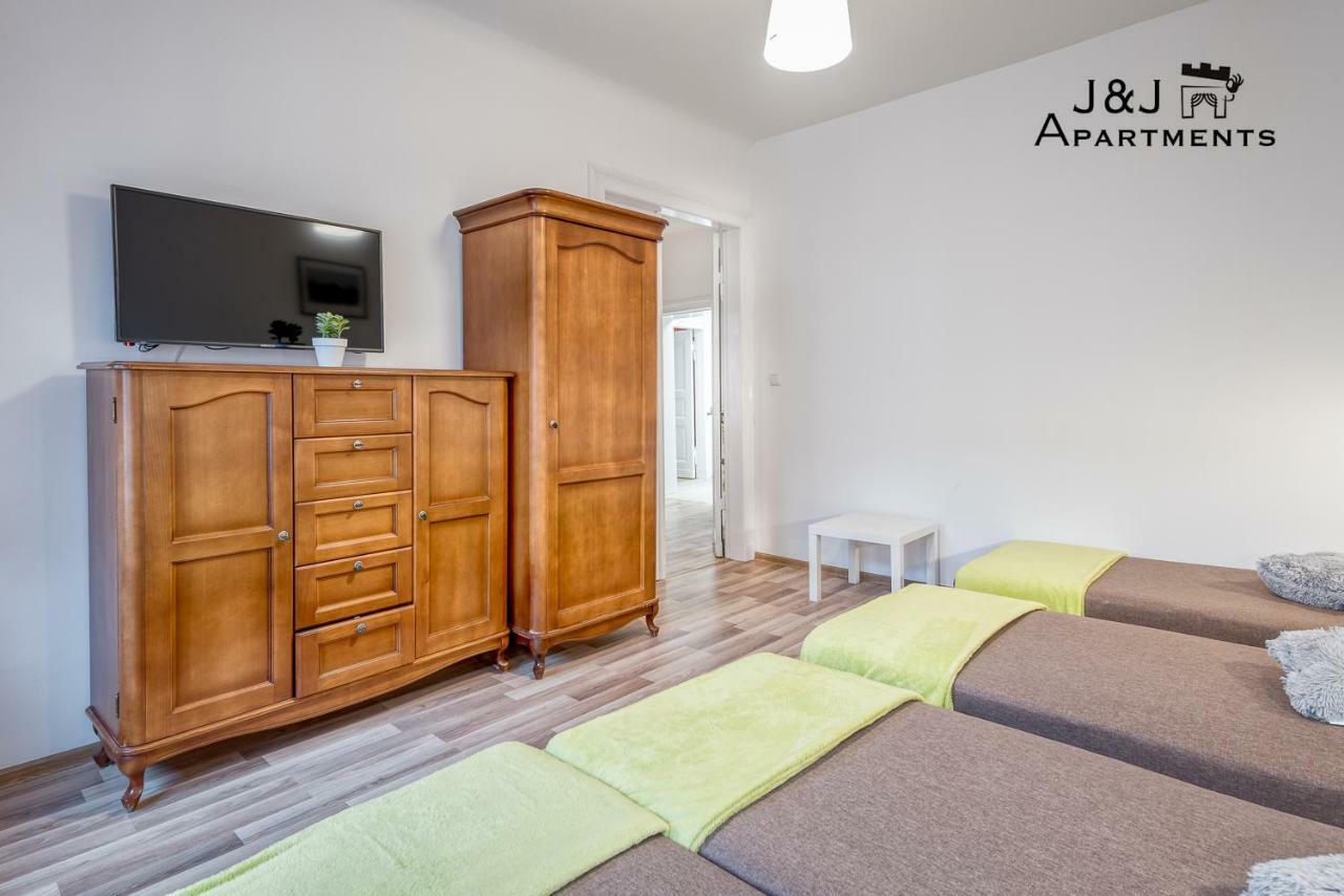 J&J Apartments Lazienna 30 - 10 Homestay *